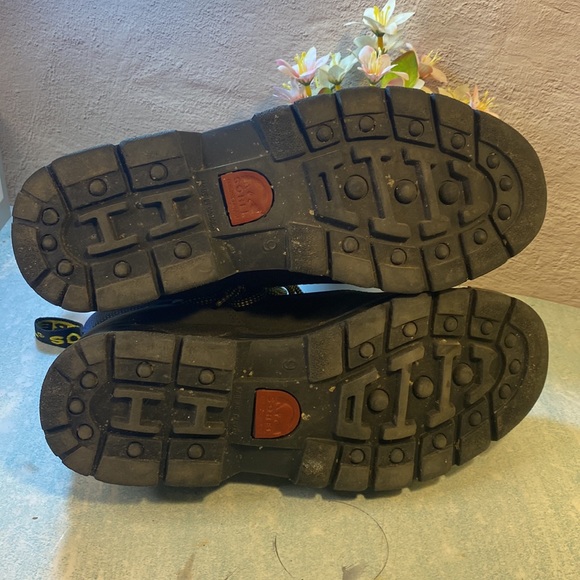 Sorel boots SZ 9 - Picture 5 of 6